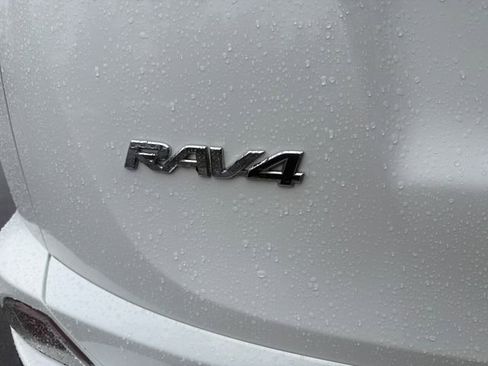 Used 2017 Toyota RAV4 XLE w/ All Weather Liner Package AWD/4WD image 22