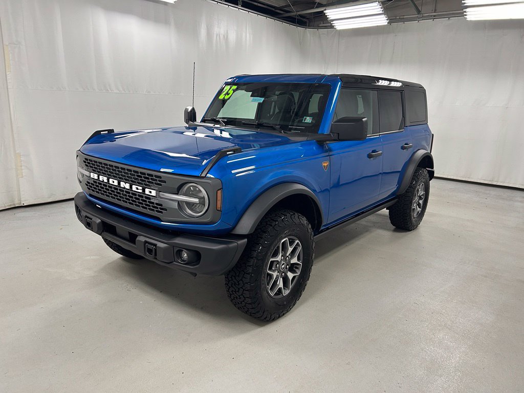 Used 2025 Ford Bronco Badlands AWD/4WD image 2
