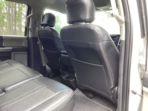 Used 2016 Ford F150 XLT AWD/4WD image 19