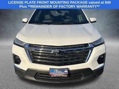 Used 2023 Chevrolet Traverse LT image 3