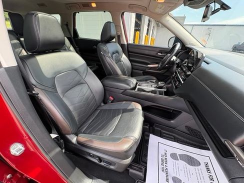 Used 2023 Nissan Pathfinder Platinum AWD/4WD image 31
