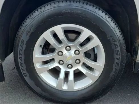 Used 2017 Chevrolet Suburban LT AWD/4WD image 55