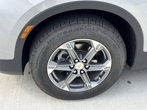 Used 2023 Chevrolet Blazer LT image 30