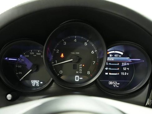 Certified 2025 Porsche Macan AWD/4WD image 14