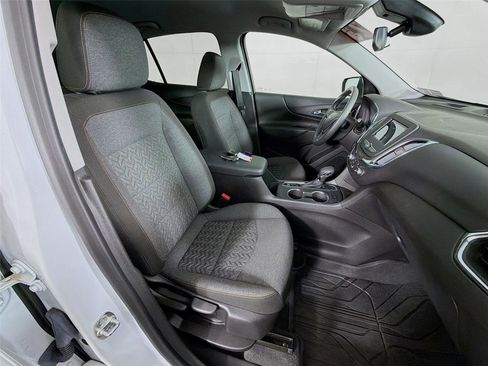 Used 2023 Chevrolet Equinox LT w/ LPO, Floor Liner Package AWD/4WD image 29