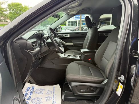 Used 2023 Ford Explorer XLT AWD/4WD image 20