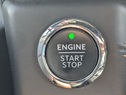 Used 2022 Ford Expedition Max Platinum AWD/4WD image 32