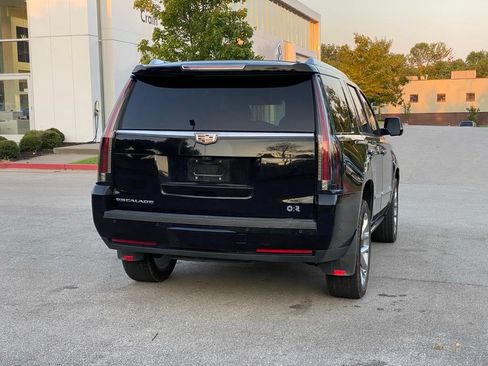 Used 2020 Cadillac Escalade Platinum AWD/4WD image 7
