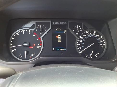 Used 2024 Toyota Tundra SR5 w/ SR5 Convenience Package AWD/4WD image 15