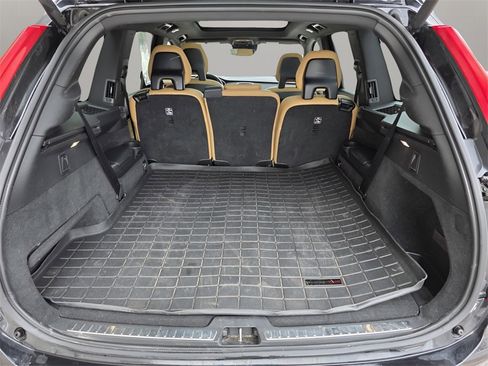 Used 2016 Volvo XC90 T6 Momentum image 14