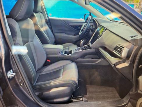 Used 2025 Subaru Outback Onyx Edition image 12