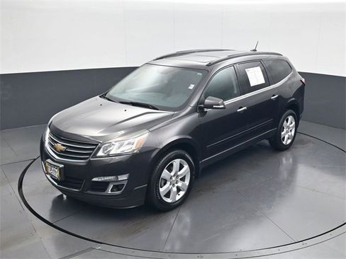 Certified 2017 Chevrolet Traverse LT w/ Style and Technology Package image 14