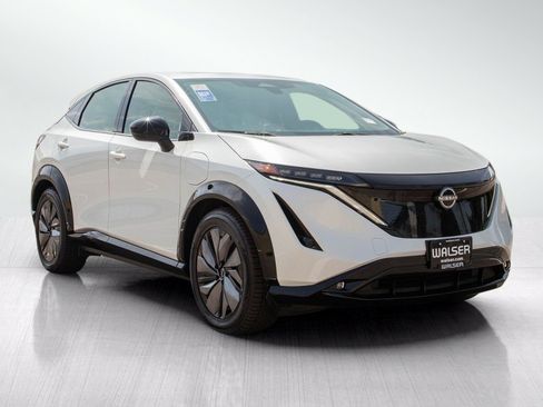 Used 2024 Nissan Ariya AWD image 7