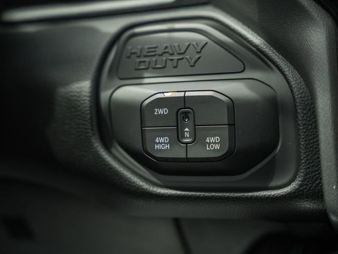 New 2026 RAM 2500 Laramie AWD/4WD image 31