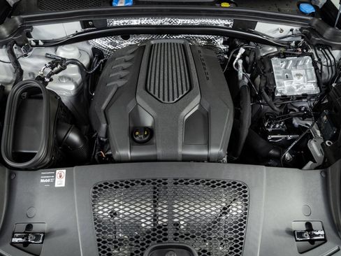 New 2026 Porsche Macan Turbo image 35