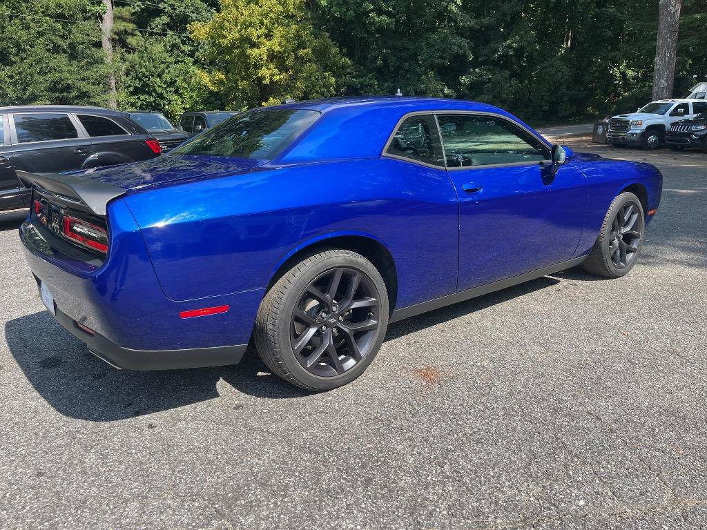 Used 2020 Dodge Challenger SXT w/ Blacktop Package RWD image 7