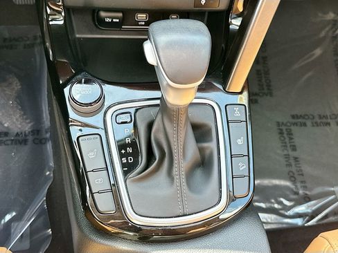 Used 2024 Kia Seltos EX AWD/4WD image 17