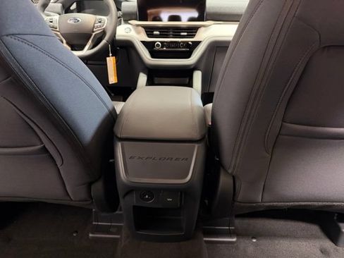 New 2026 Ford Explorer Active AWD/4WD image 32