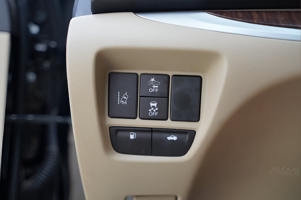 Used 2019 Acura TLX FWD image 19