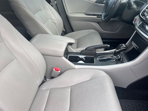 Used 2015 Honda Accord EX-L image 17