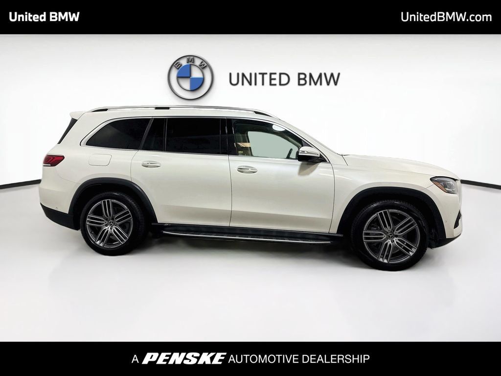 Used 2021 Mercedes-Benz GLS 450 4MATIC image 4