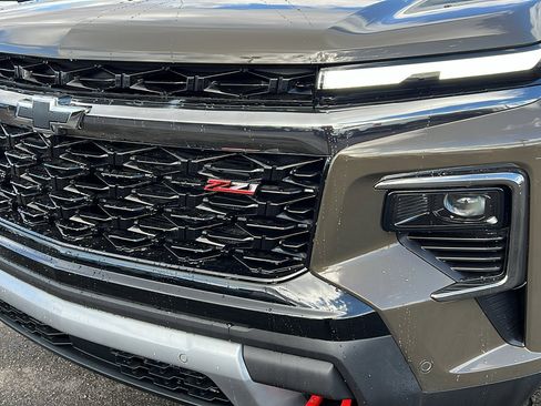 Certified 2025 Chevrolet Traverse Z71 w/ Enhanced Driving Package image 9