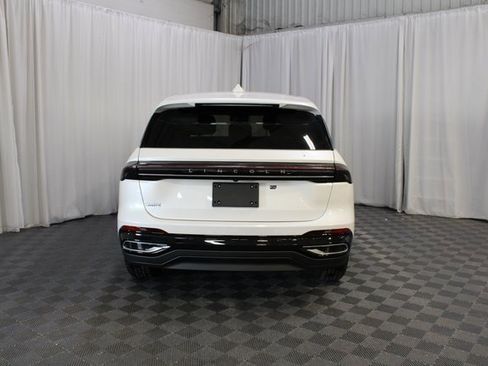 New 2026 Lincoln Nautilus Premier image 44