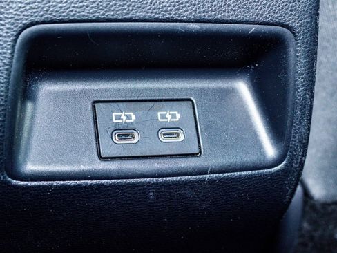 Used 2023 Toyota Corolla SE image 17