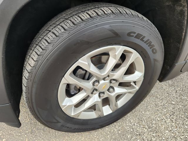Used 2020 Chevrolet Traverse LS FWD image 10
