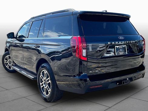 Certified 2025 Ford Expedition Active RWD image 6