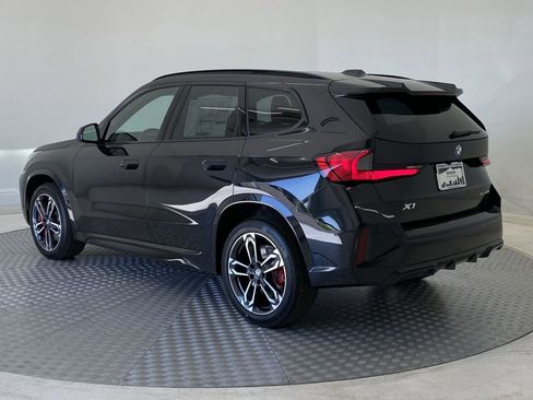 Used 2025 BMW X1 xDrive28i w/ Premium Package AWD/4WD image 3