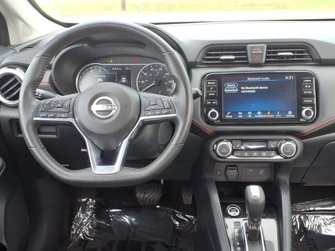 Used 2024 Nissan Versa SR FWD image 14