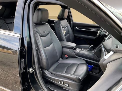 Used 2023 Cadillac XT5 Premium Luxury image 7