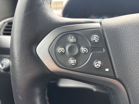 Used 2015 Chevrolet Suburban LTZ image 19