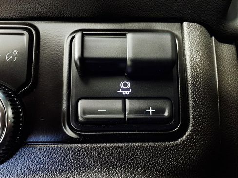 Used 2021 GMC Yukon XL SLT w/ SLT Luxury Plus Package image 22