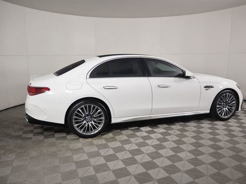 New 2026 Mercedes-Benz E 53 AMG e 4MATIC Sedan image 4