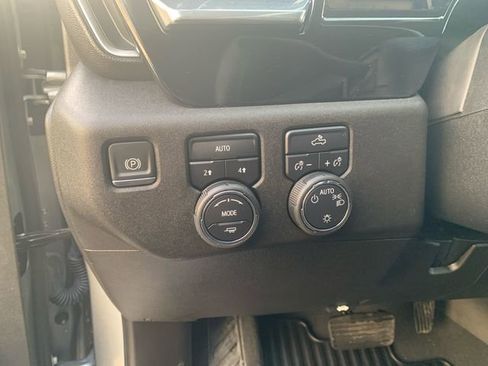 Used 2024 Chevrolet Silverado 1500 LT image 18