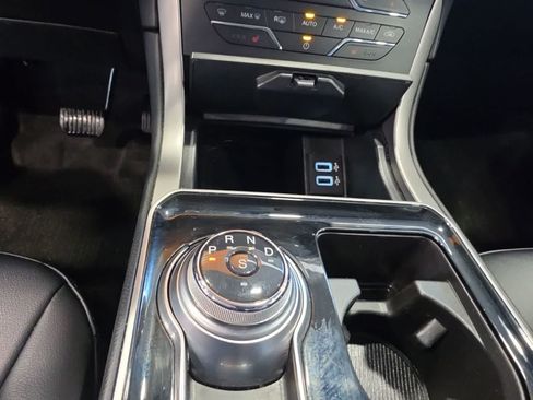 Used 2019 Ford Edge SEL w/ Equipment Group 201A AWD/4WD image 26