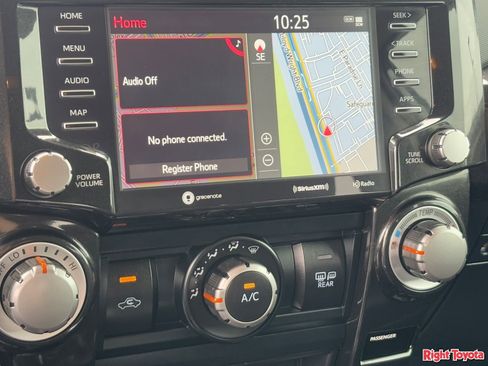 Certified 2024 Toyota 4Runner TRD Off-Road Premium image 25