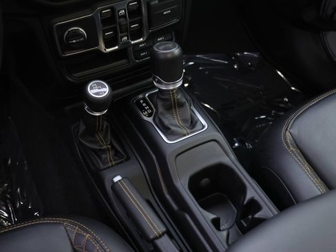 Used 2023 Jeep Wrangler Altitude image 12