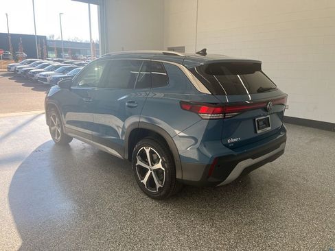 New 2026 Volkswagen Tiguan SE AWD/4WD image 3