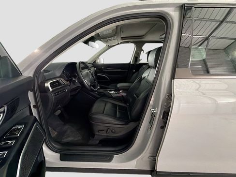 Used 2022 Kia Telluride EX w/ EX Premium Package image 25