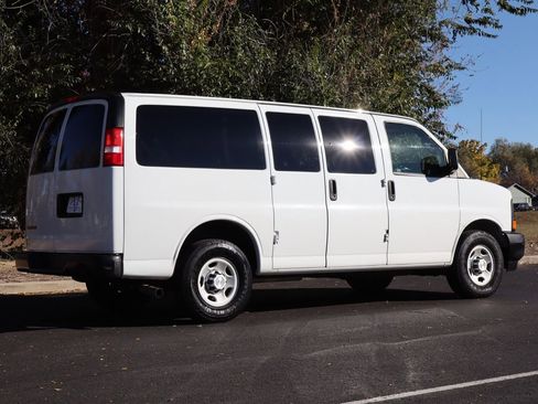 Used 2017 Chevrolet Express 2500 LS image 5