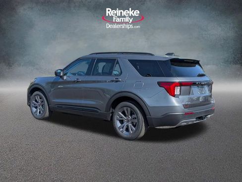 New 2026 Ford Explorer Active AWD/4WD image 8