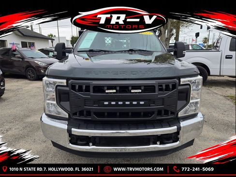 Used 2022 Ford F250 XL w/ Power Equipment Group RWD image 2