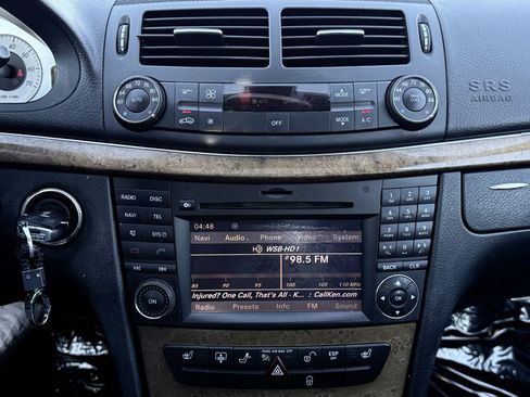 Used 2009 Mercedes-Benz E 350 E 350 image 27