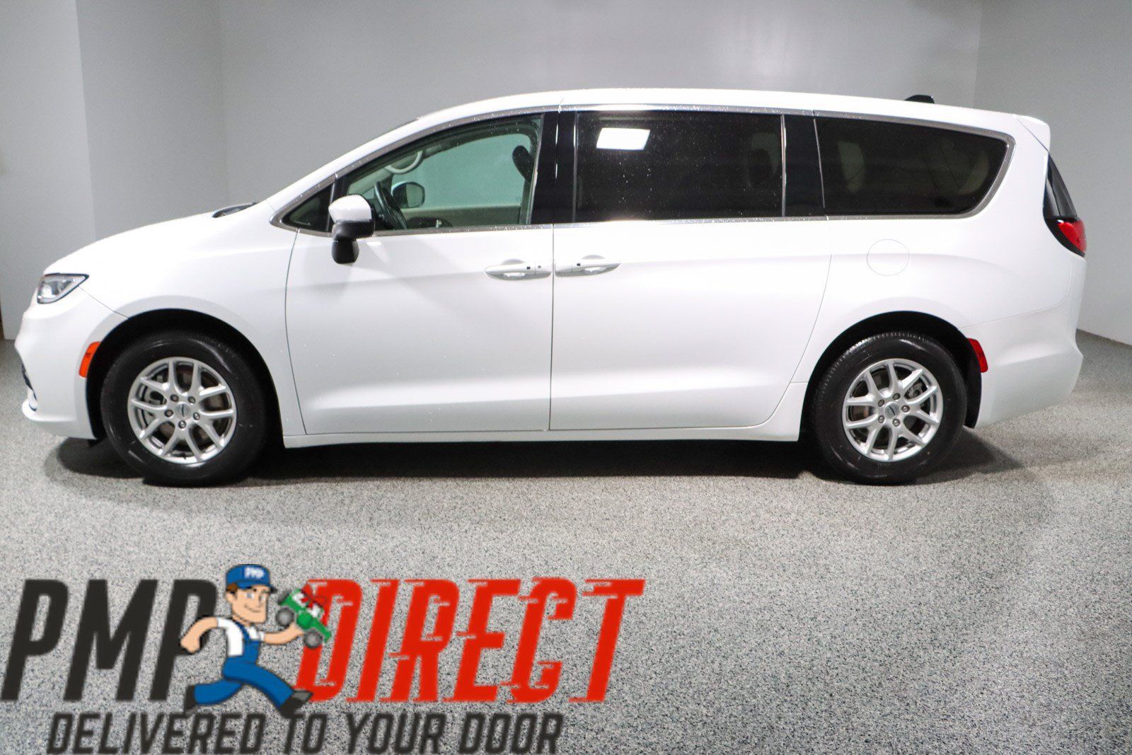 Used 2023 Chrysler Pacifica Touring-L FWD image 10