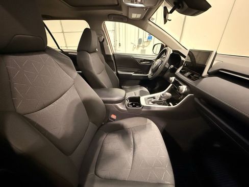 Used 2023 Toyota RAV4 XLE w/ Convenience Package FWD image 27