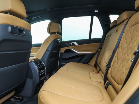 Used 2026 BMW X5 xDrive40i image 19