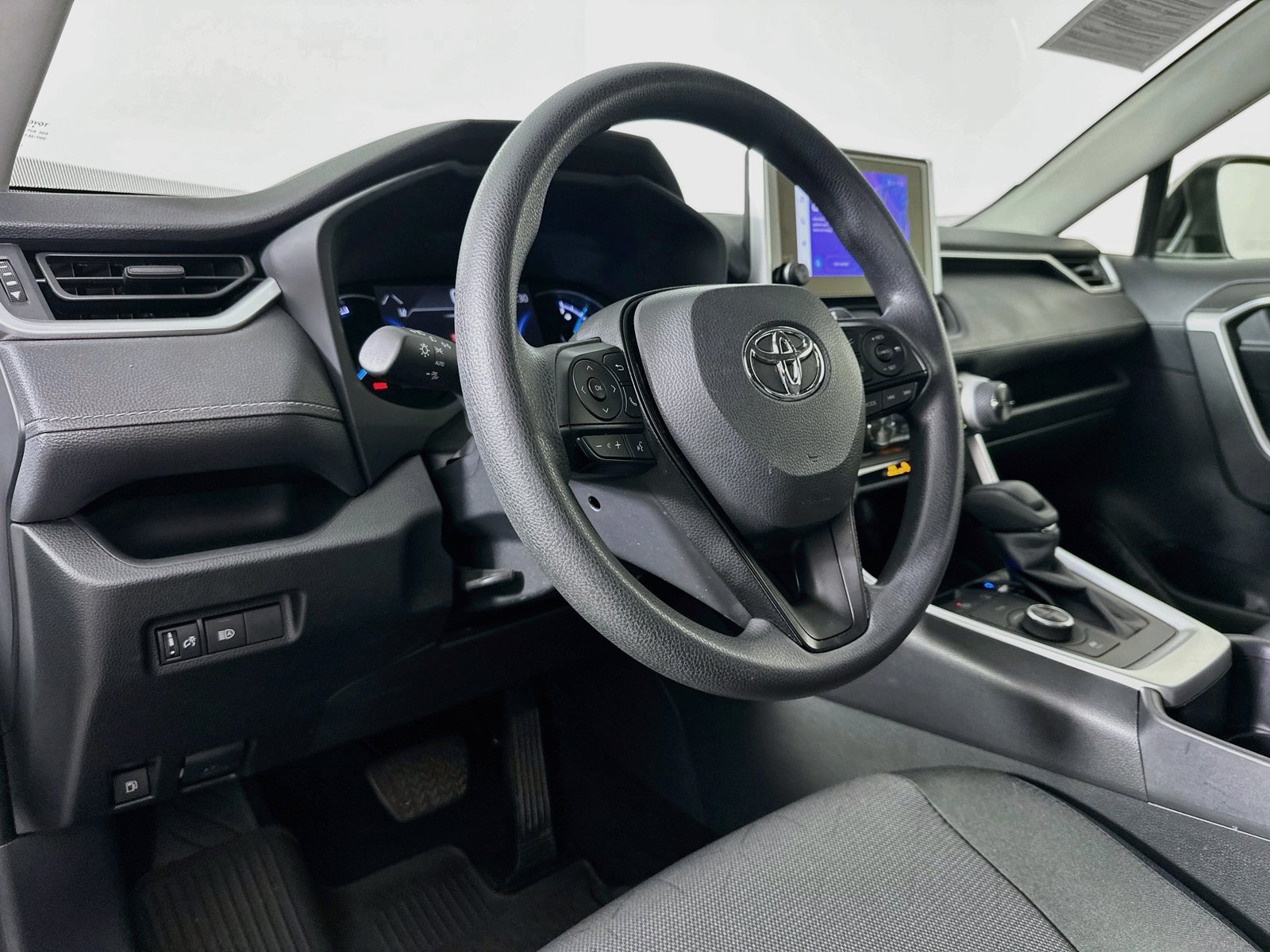 Certified 2025 Toyota RAV4 XLE AWD/4WD image 9